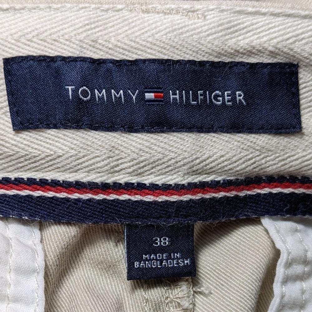 TOMMY HILFIGER Classic Fit Cotton Twill Cargo Shorts Khaki Size 38 - Picture 2 of 15
